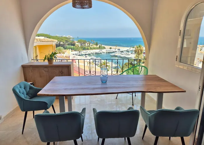 Seaside Golf Haven In Cabopino Appartement