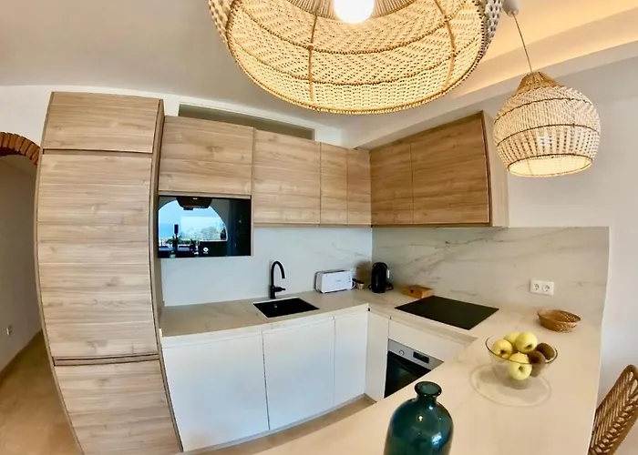 Seaside Golf Haven In Cabopino Marbella