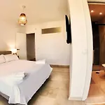 Seaside Golf Haven In Cabopino 아파트 마르베야